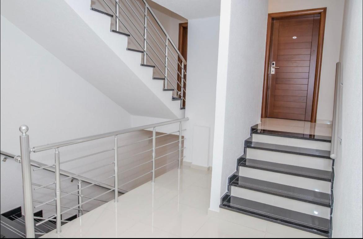 Apartmani Nela Sutomore Ngoại thất bức ảnh