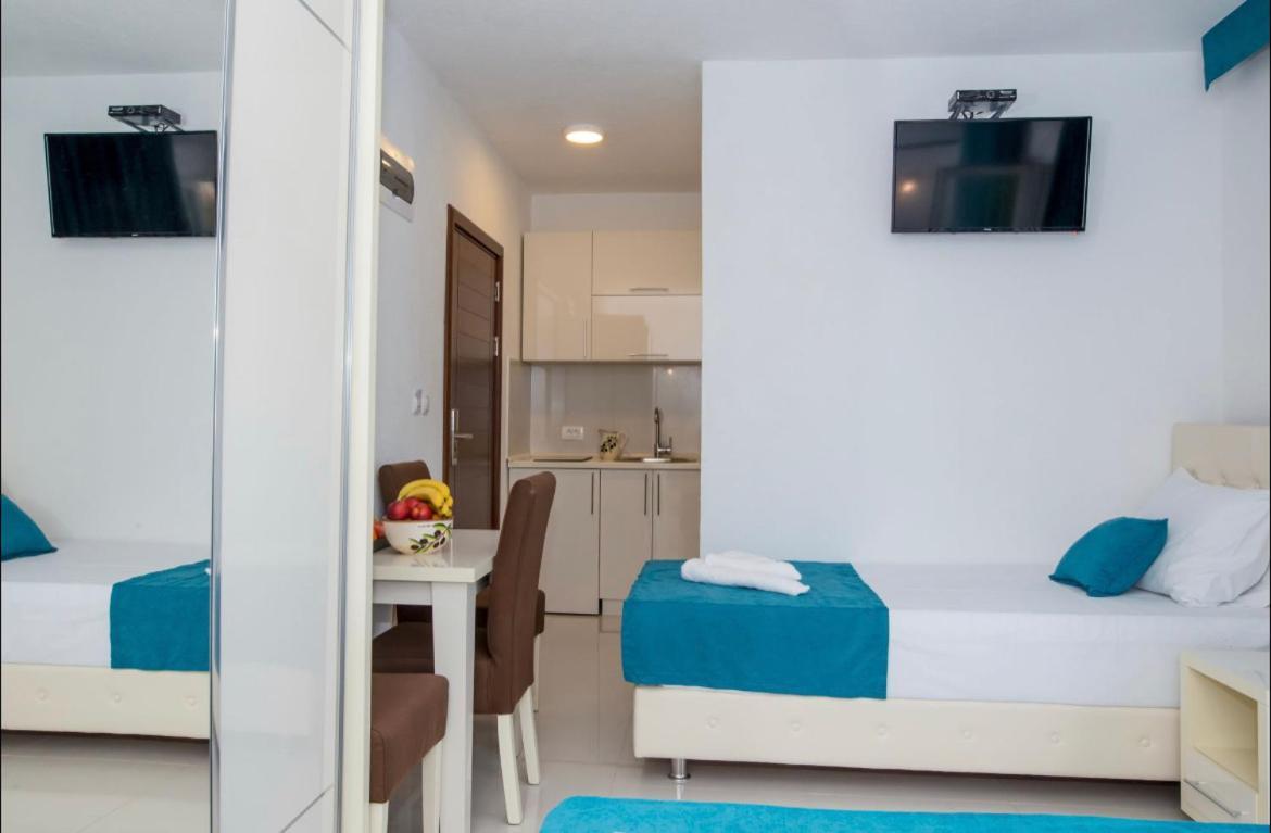 Apartmani Nela Sutomore Ngoại thất bức ảnh