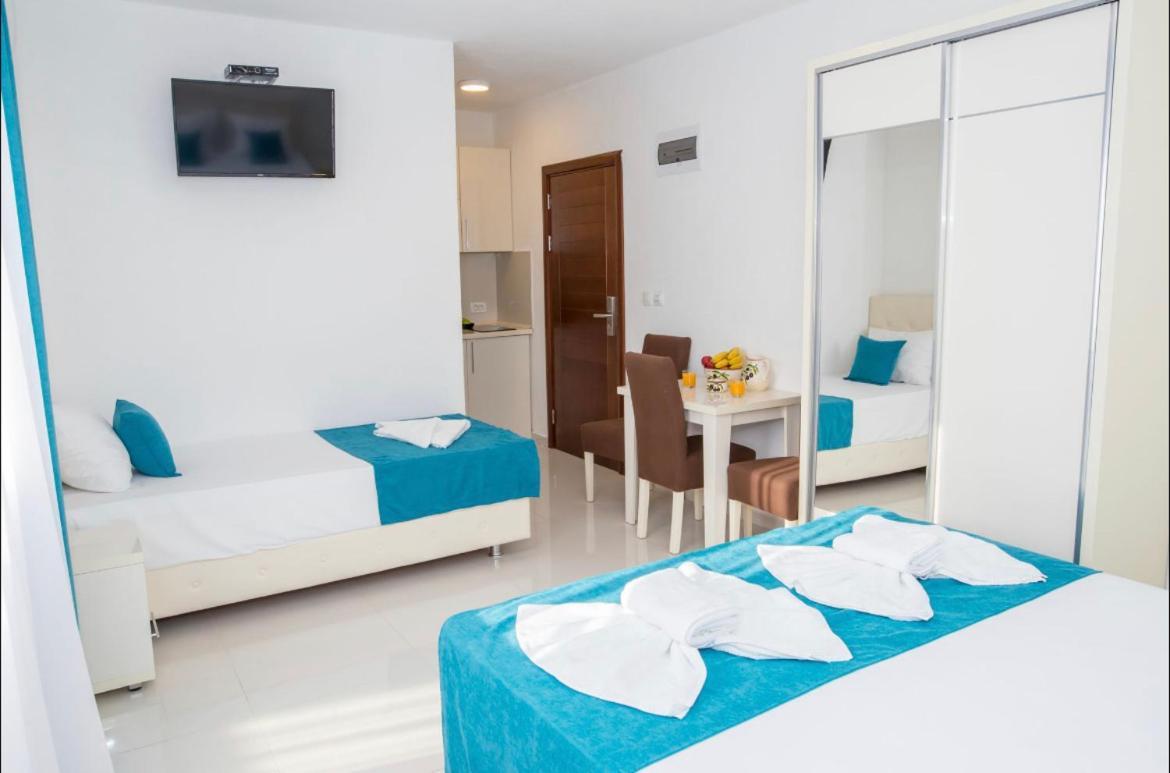 Apartmani Nela Sutomore Ngoại thất bức ảnh