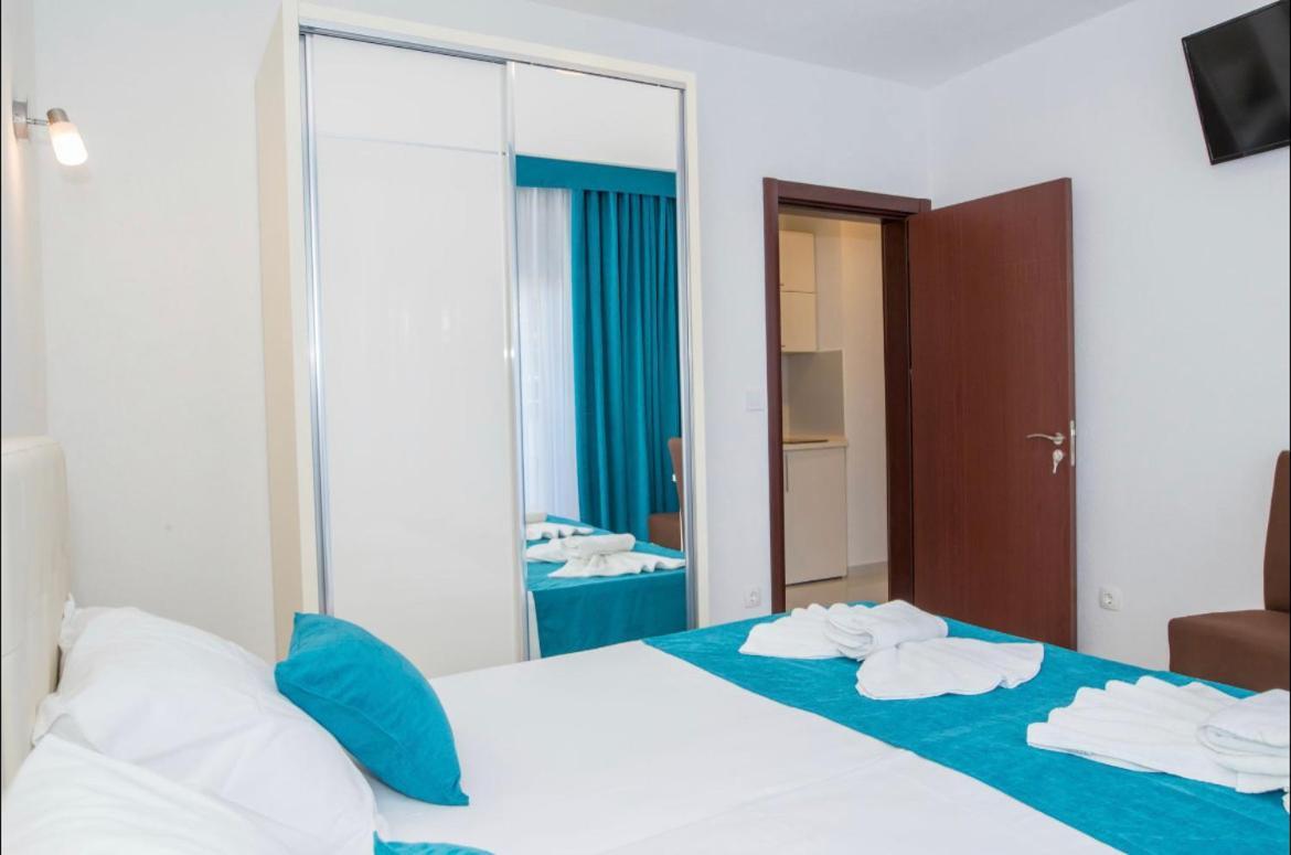 Apartmani Nela Sutomore Ngoại thất bức ảnh