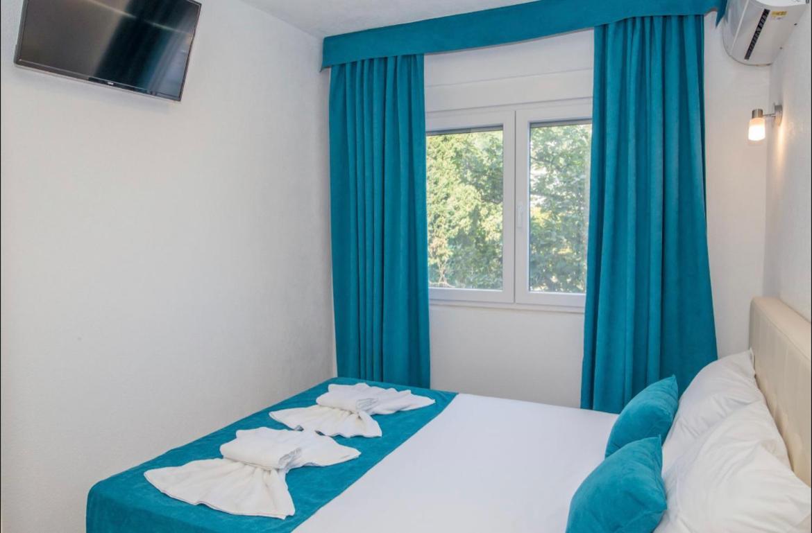 Apartmani Nela Sutomore Ngoại thất bức ảnh
