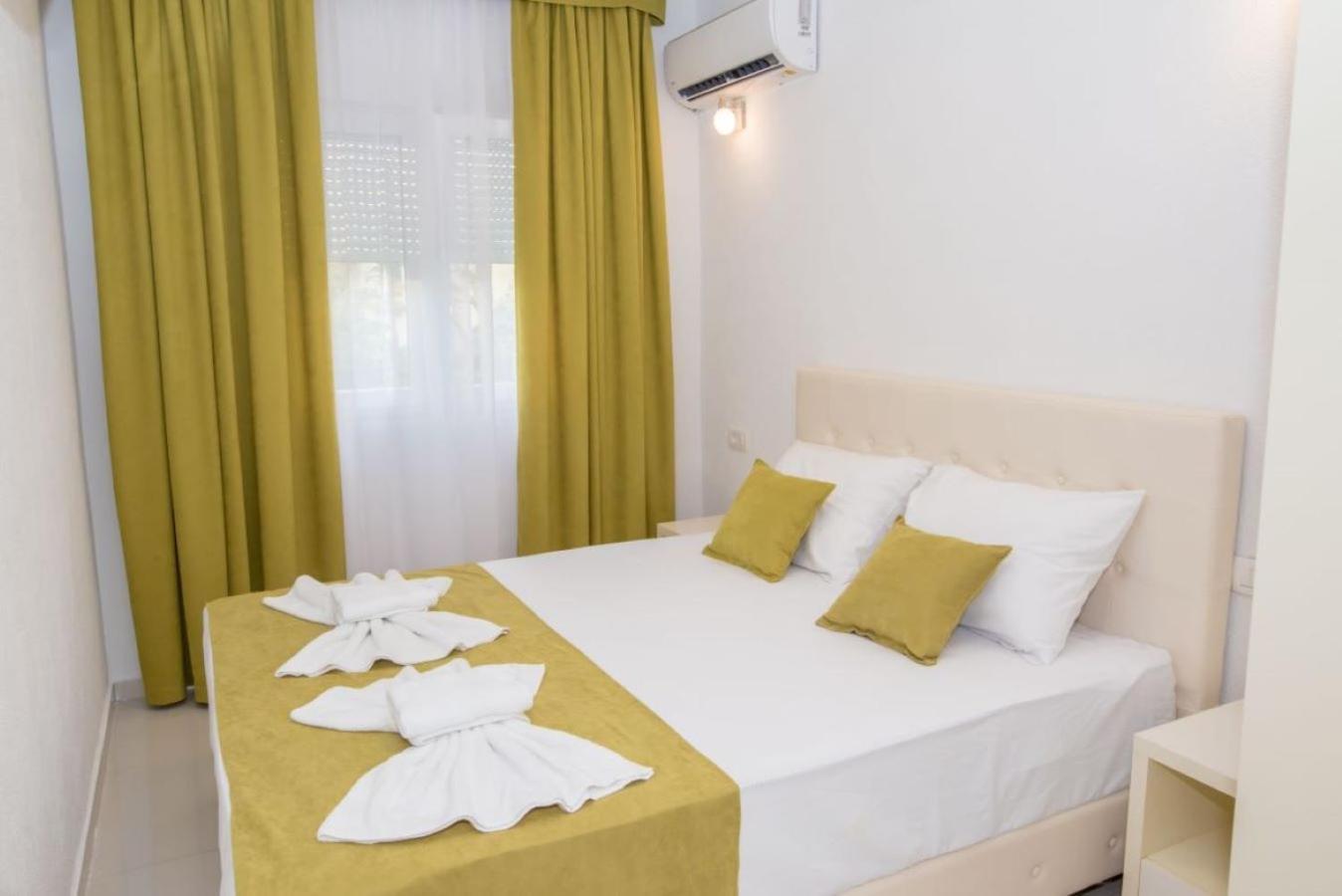 Apartmani Nela Sutomore Ngoại thất bức ảnh