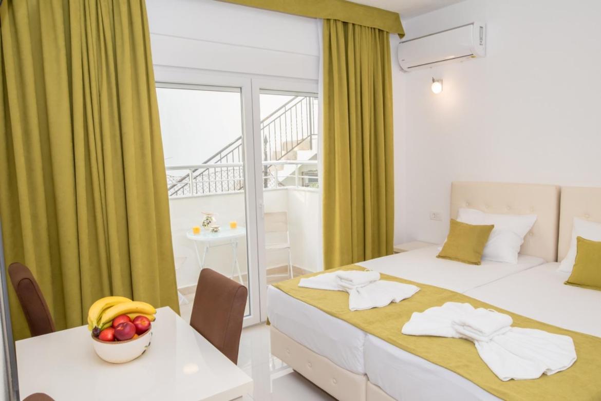 Apartmani Nela Sutomore Ngoại thất bức ảnh